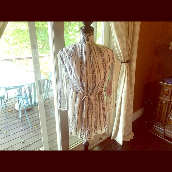 Romper - Picture 1 of 2
